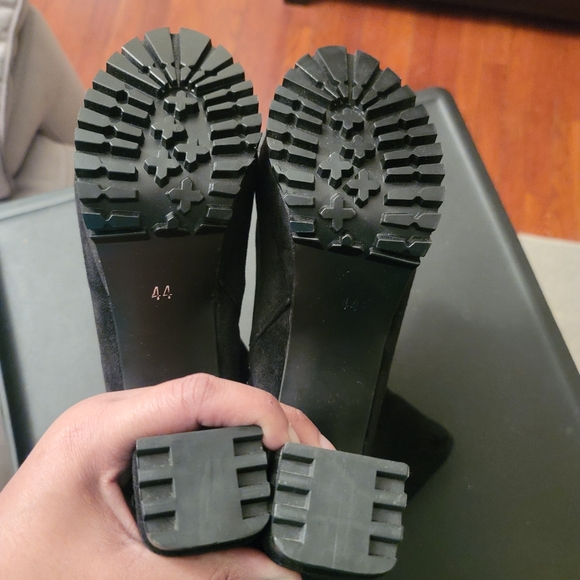 New: Size 11- Black Faux Suede Peep Toe Block Bootie - Picture 3 of 7